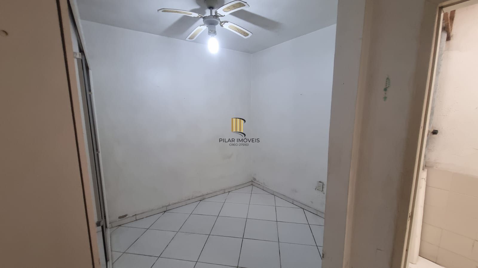 Linda residência com 3 dormitórios no Bairro Cavalhada.