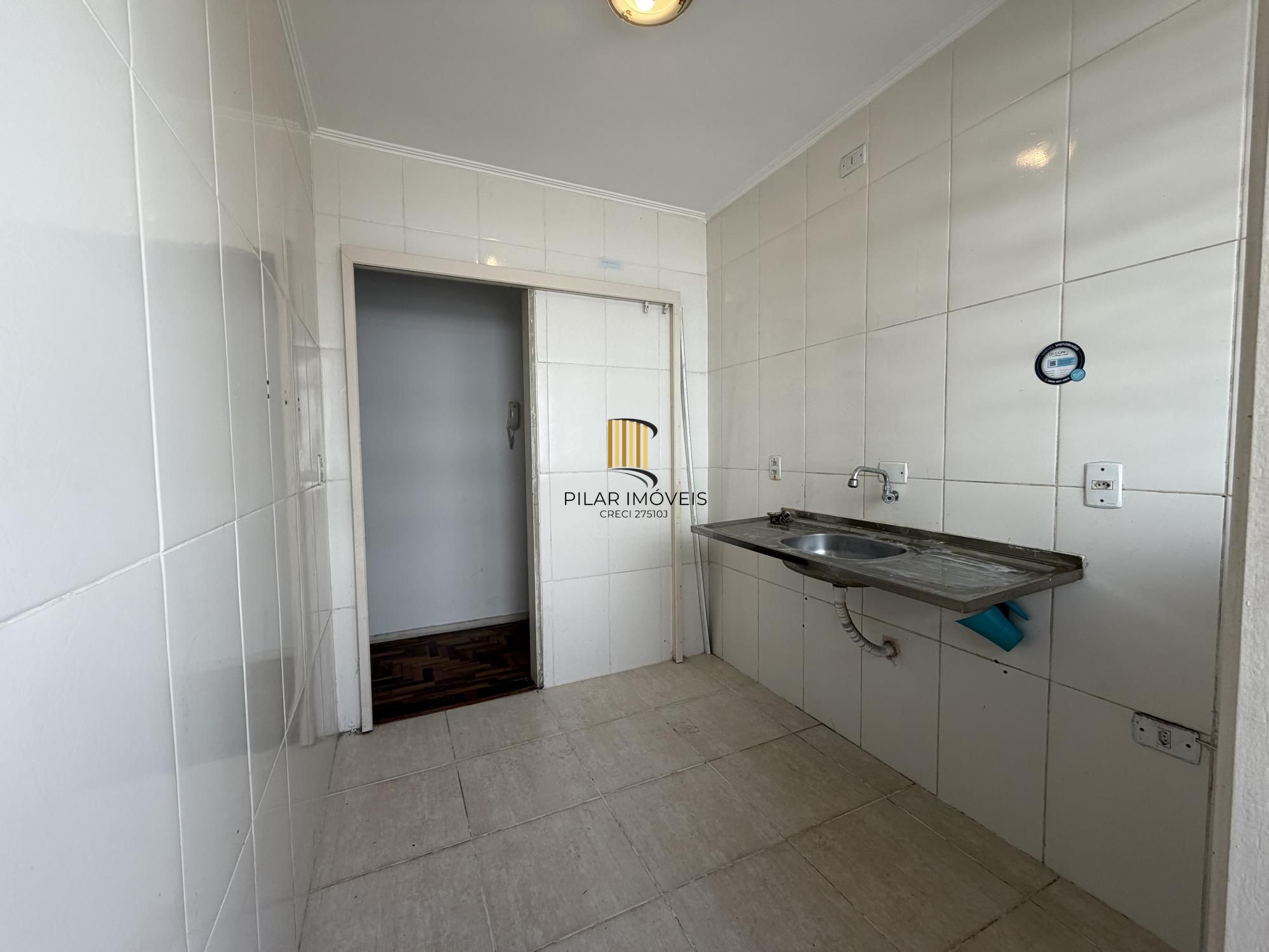 Apartamento 2 dormitórios no bairro Camaquã