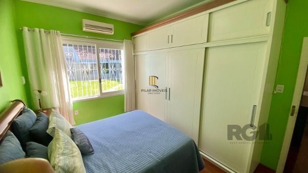 Casa em Porto Alegre, no bairro Vila Assunção, com 3 dormitório(s), e 3 banheiro