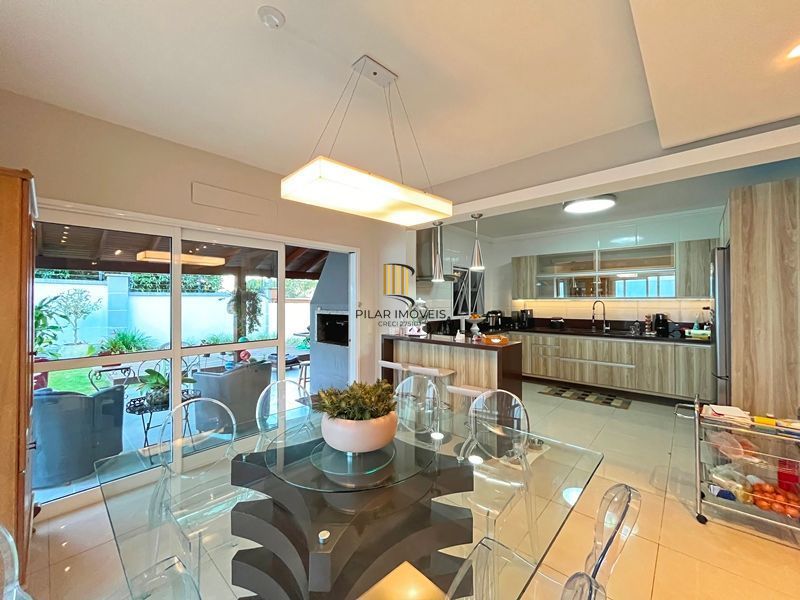 **Residência á venda no Condomínio Mountain ville  RS**