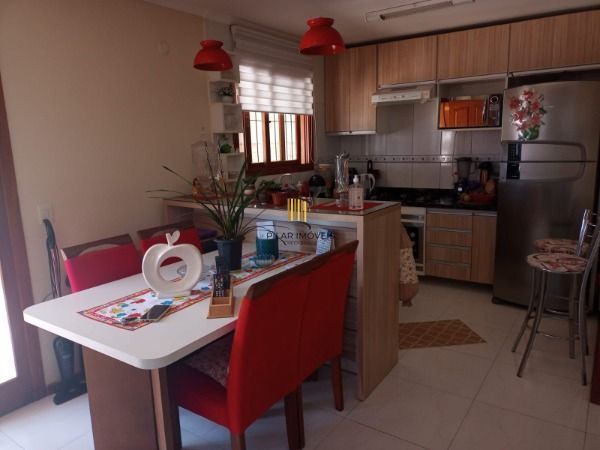 Casa para Venda - 181m², 3 dormitórios, sendo 3 suites, 2 vagas - Hípica