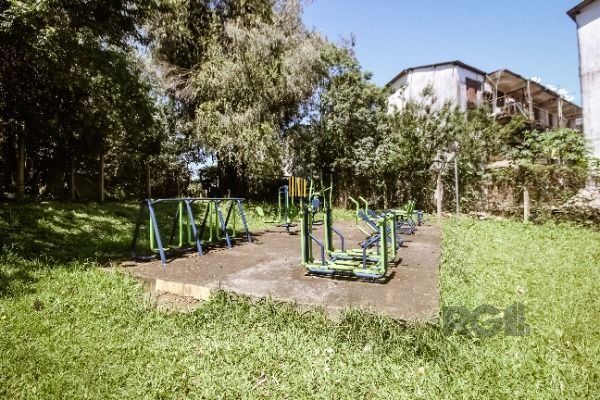 Apartamento em Porto Alegre, no bairro Vila Nova, com 2 dormitório(s), e 2 banhe