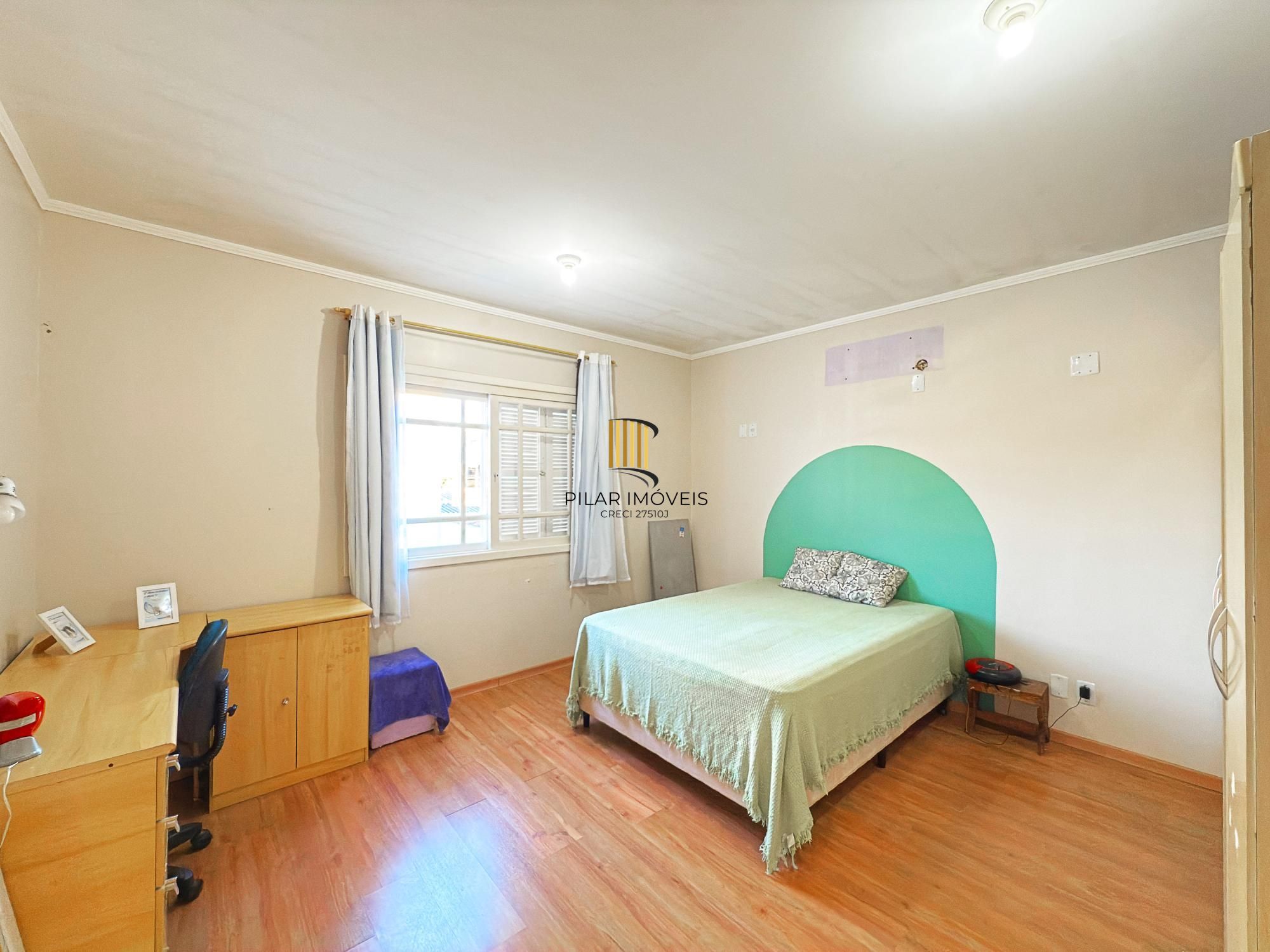 Residência com 4 Dormitório(s) Bairro Vila Nova