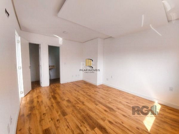 Casa Condominio em Porto Alegre, no bairro Tristeza, com 4 dormitório(s), e 4 ba