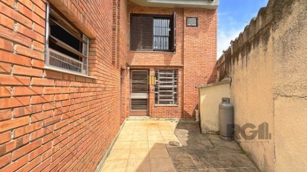 Casa para Venda - 370m², 4 dormitórios, sendo 1 suites, 3 vagas - Vila Assunção