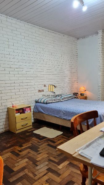 Casa para Venda - 85m², 3 dormitórios, 1 vaga - Ipanema