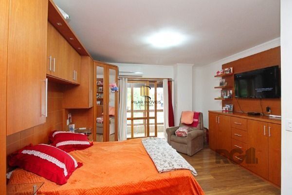 Casa para Venda - 399m², 4 dormitórios, sendo 1 suites, 6 vagas - Vila Nova