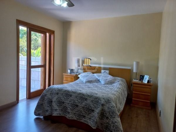 Casa para Venda - 200m², 4 dormitórios, sendo 1 suites, 4 vagas - Ipanema