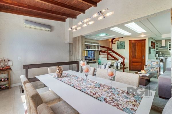 Casa Condominio em Porto Alegre, no bairro Vila Conceição, com 3 dormitório(s), 