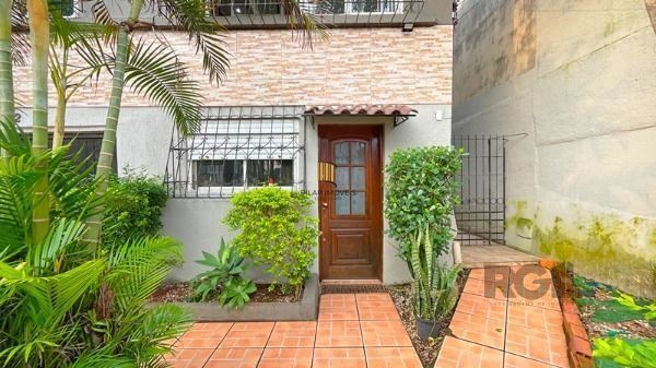 Casa para Venda - 240m², 4 dormitórios, 3 vagas - Nonoai