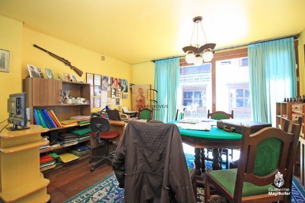 Casa para Venda - 200m², 3 dormitórios, sendo 1 suites, 4 vagas - Ipanema