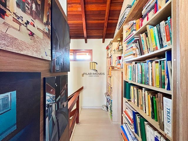 Ótima Residência com 3 dormitórios á venda no Bairro Ipanema.