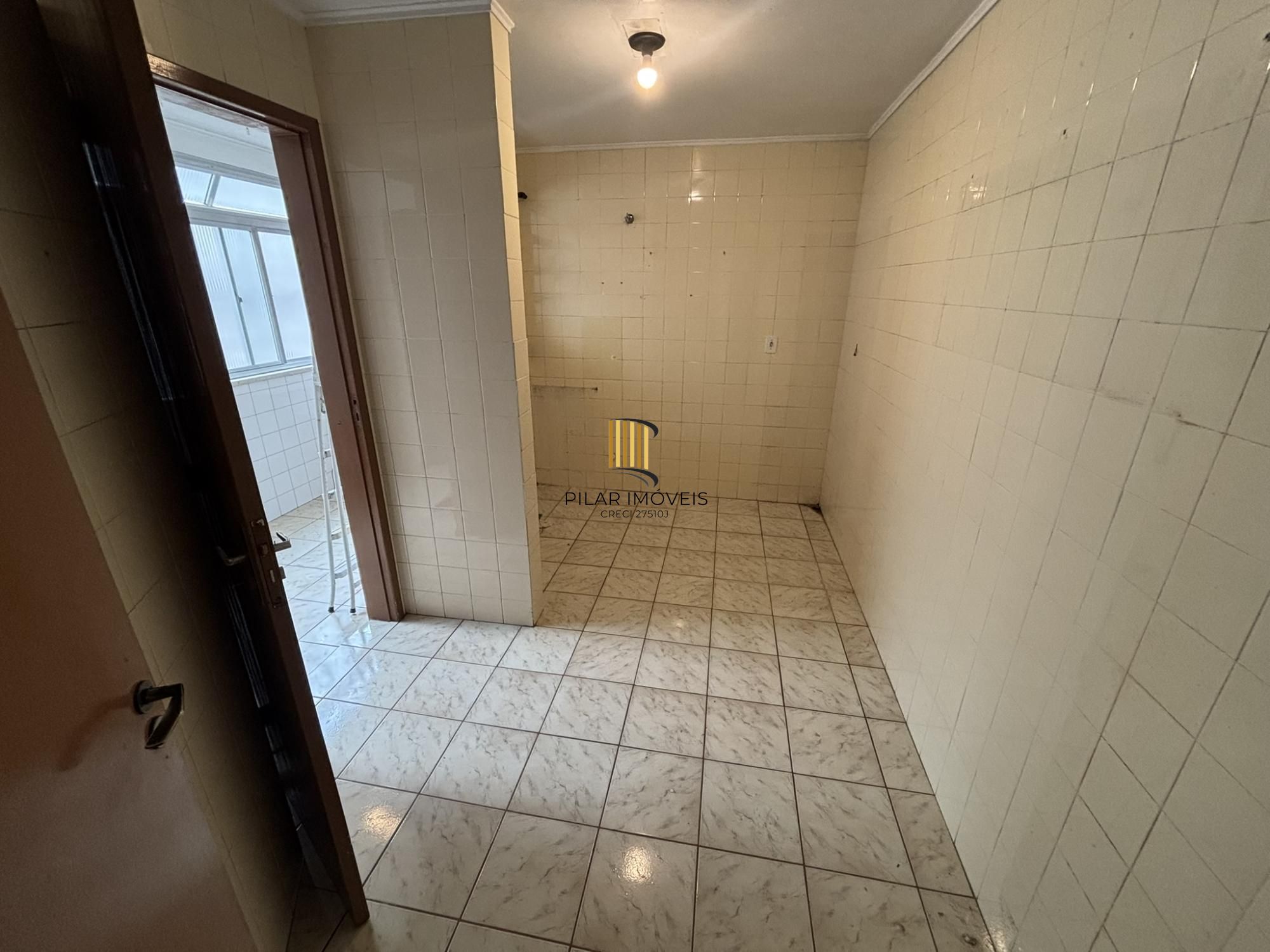 Apartamento de 2 dormitórios no bairro Tristeza.