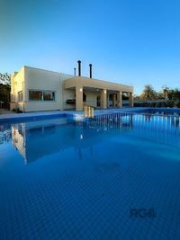 Terreno em condomínio fechado 7x21m² clube com piscina, academia e playground.