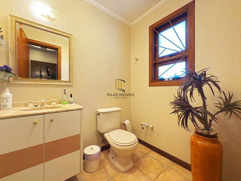 Linda Residência com 3 dormitórios sendo 1 suíte no Jardim Isabel.