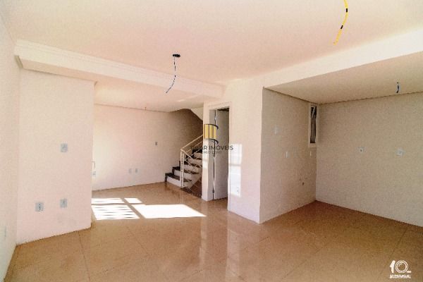 Casa Condominio para Venda - 115m², 2 dormitórios, sendo 1 suites, 2 vagas - Tri