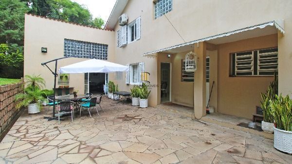 Casa Condominio em Porto Alegre, no bairro Cascata, com 3 dormitório(s), e 3 ban