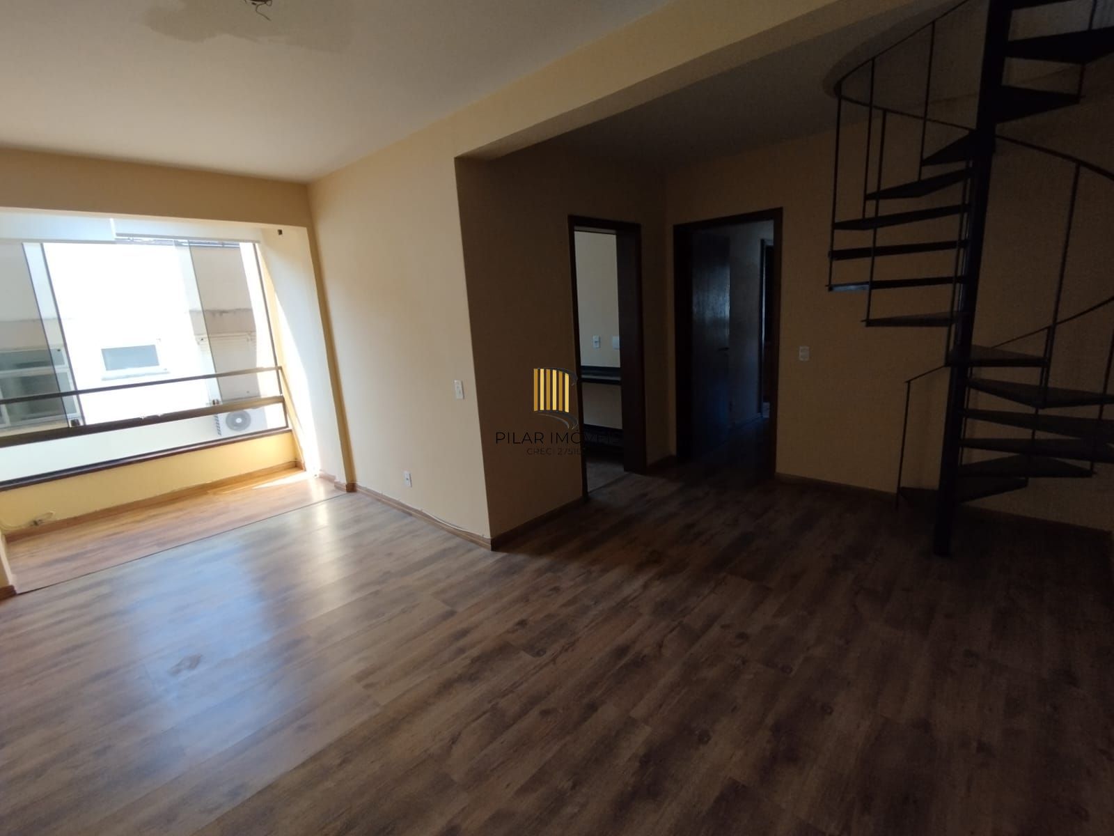 Linda cobertura no bairro Tristeza para venda.