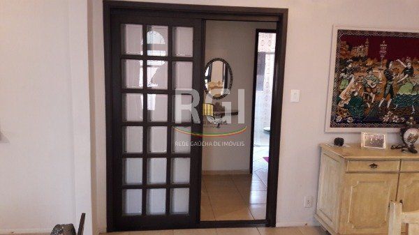 Casa para Venda - 190m², 3 dormitórios, sendo 1 suites, 2 vagas - Cavalhada