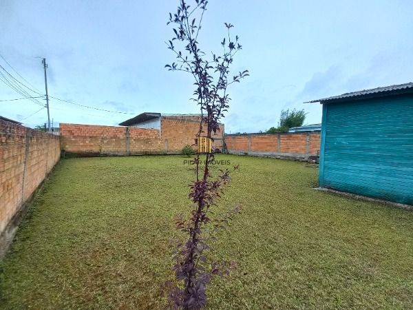 Terreno em Porto Alegre, no bairro Ponta Grossa, à venda.