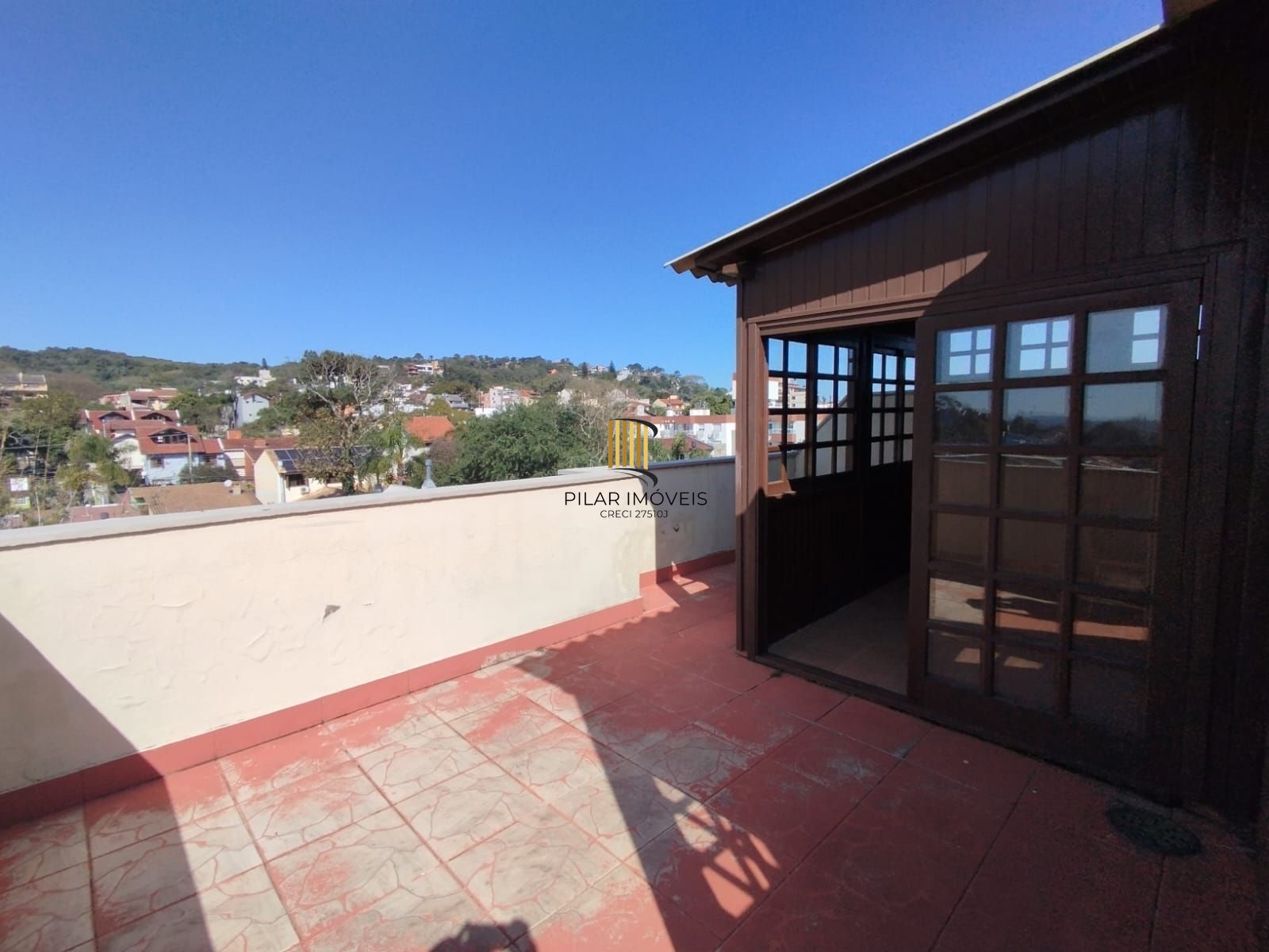 Linda cobertura no bairro Tristeza para venda.