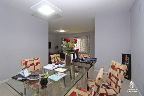 Casa para Venda - 180m², 3 dormitórios, sendo 1 suites, 2 vagas - Jardim Verde