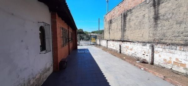 Casa para Venda - 170m², 2 dormitórios, 6 vagas - Sarandi