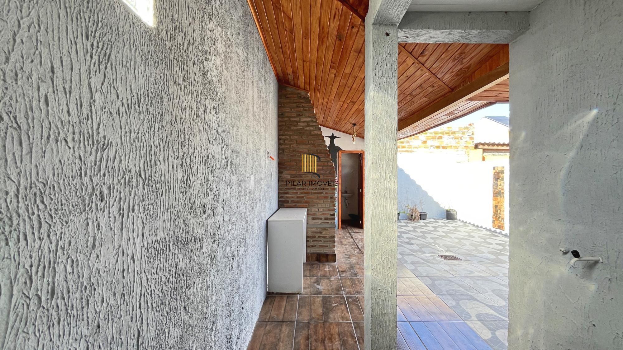 Casa para Venda - 70m², 2 dormitórios, 2 vagas - Hípica