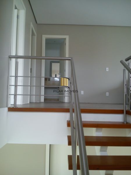 Casa no TerraVille com 3 dormitórios sendo 2 suítes.