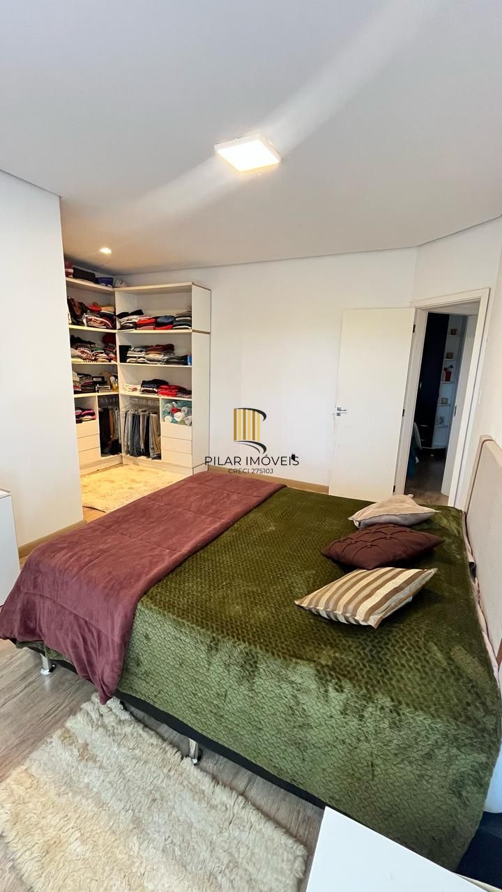 Vendo prédio comercial com 01 loja e 02 apartamentos. Excelente para investiment