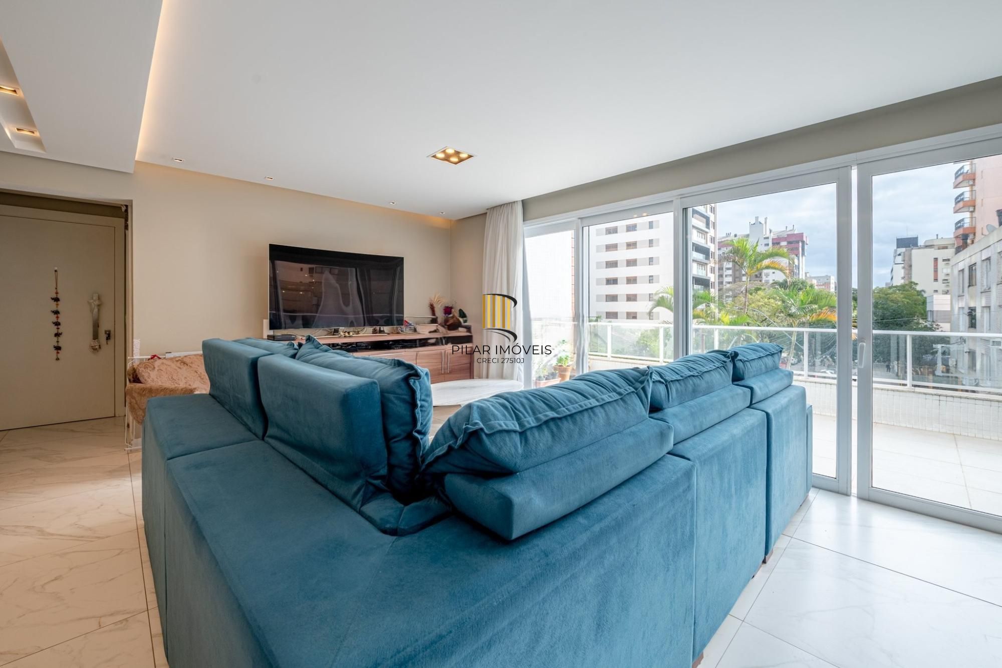 Apartamento Garden com 3 dormitórios, 1 suíte e 3 vagas, no coração do bairro Menino Deus!