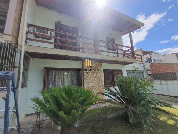 Sobrado em Porto Alegre, no bairro Ponta Grossa, com 4 dormitório(s), e 4 banhei