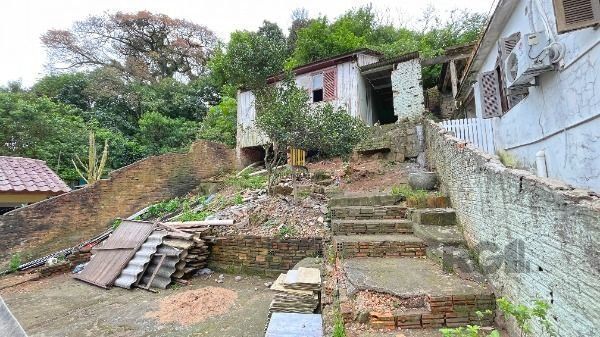 Terreno em Porto Alegre, no bairro Glória, à venda.