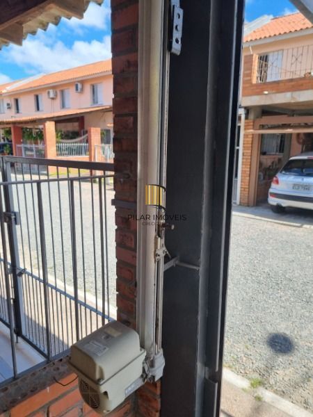 Sobrado em Porto Alegre, no bairro Vila Nova, com 2 dormitório(s), e 2 banheiros