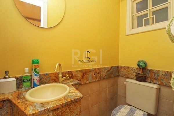 Casa para Venda - 154m², 3 dormitórios, sendo 1 suites, 4 vagas - Ipanema