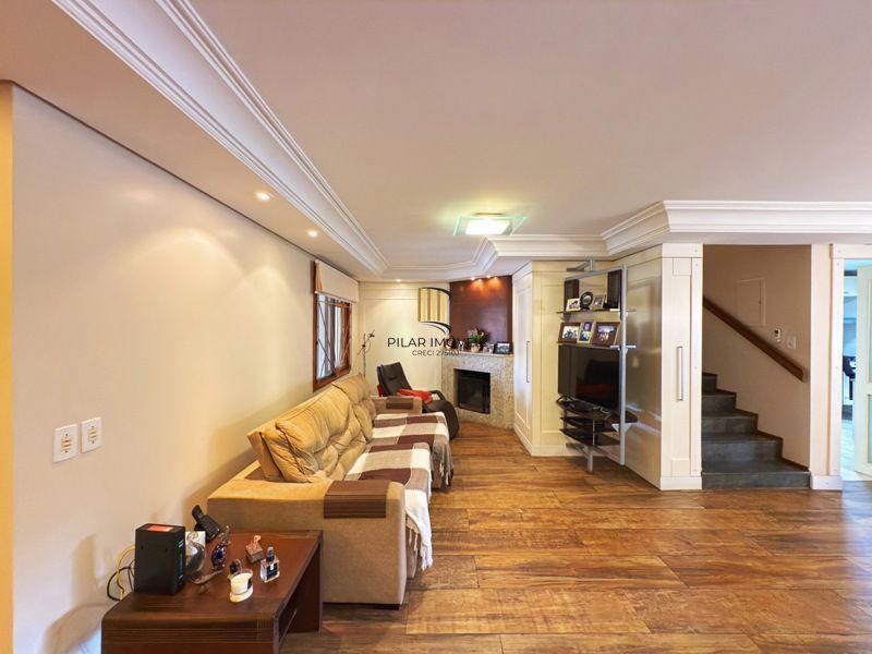 Linda Residência com 3 dormitórios sendo 1 suíte no Jardim Isabel.