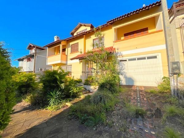 Casa para Venda - 320m², 3 dormitórios, sendo 1 suites, 3 vagas - Altos Do Ipê