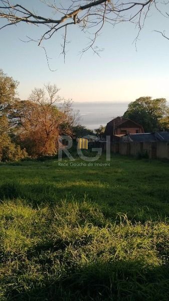 Casa para Venda - 90m², 4 dormitórios, 2 vagas - Belém Novo