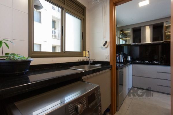 Apartamento em Porto Alegre, no bairro Cavalhada, com 3 dormitório(s), e 3 banhe