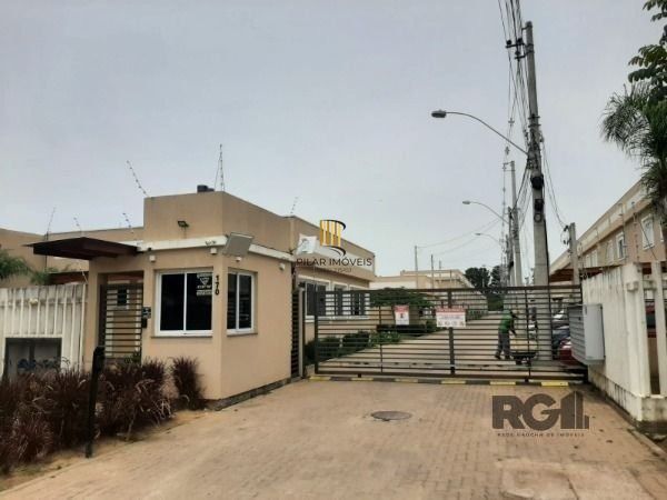 Casa em Porto Alegre, no bairro Ponta Grossa, com 2 dormitório(s), e 2 banheiros