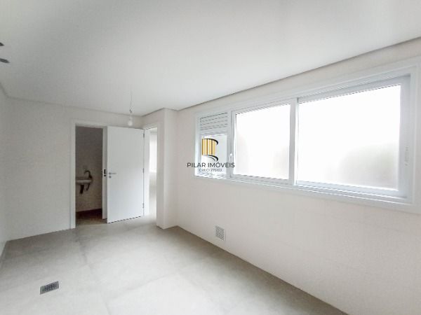 Cobertura para Venda - 346.66m², 3 dormitórios, sendo 3 suites, 4 vagas - Vila A