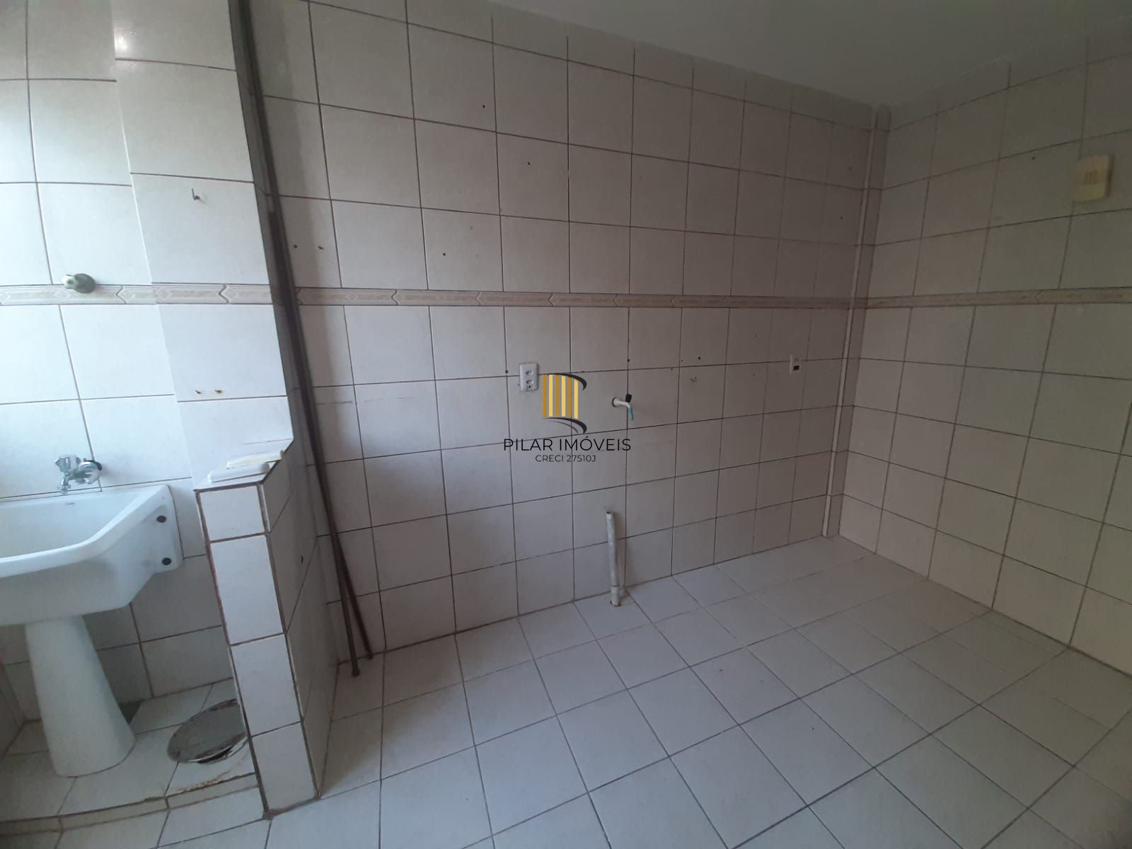 Apartamento 3 dormitórios, térreo, atrás do Zaffari cavalhada.