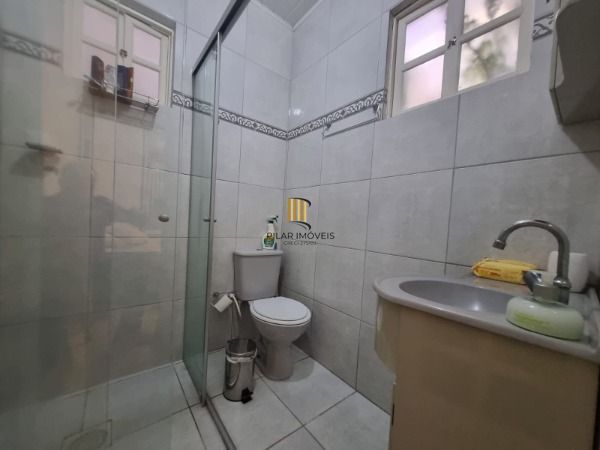 Apartamento em Porto Alegre, no bairro Cristal, com 3 dormitório(s), e 3 banheir