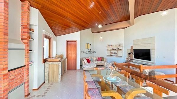 Ótima Cobertura Duplex com 233,00 m² Privativos no Miolo do Bairro Tristeza