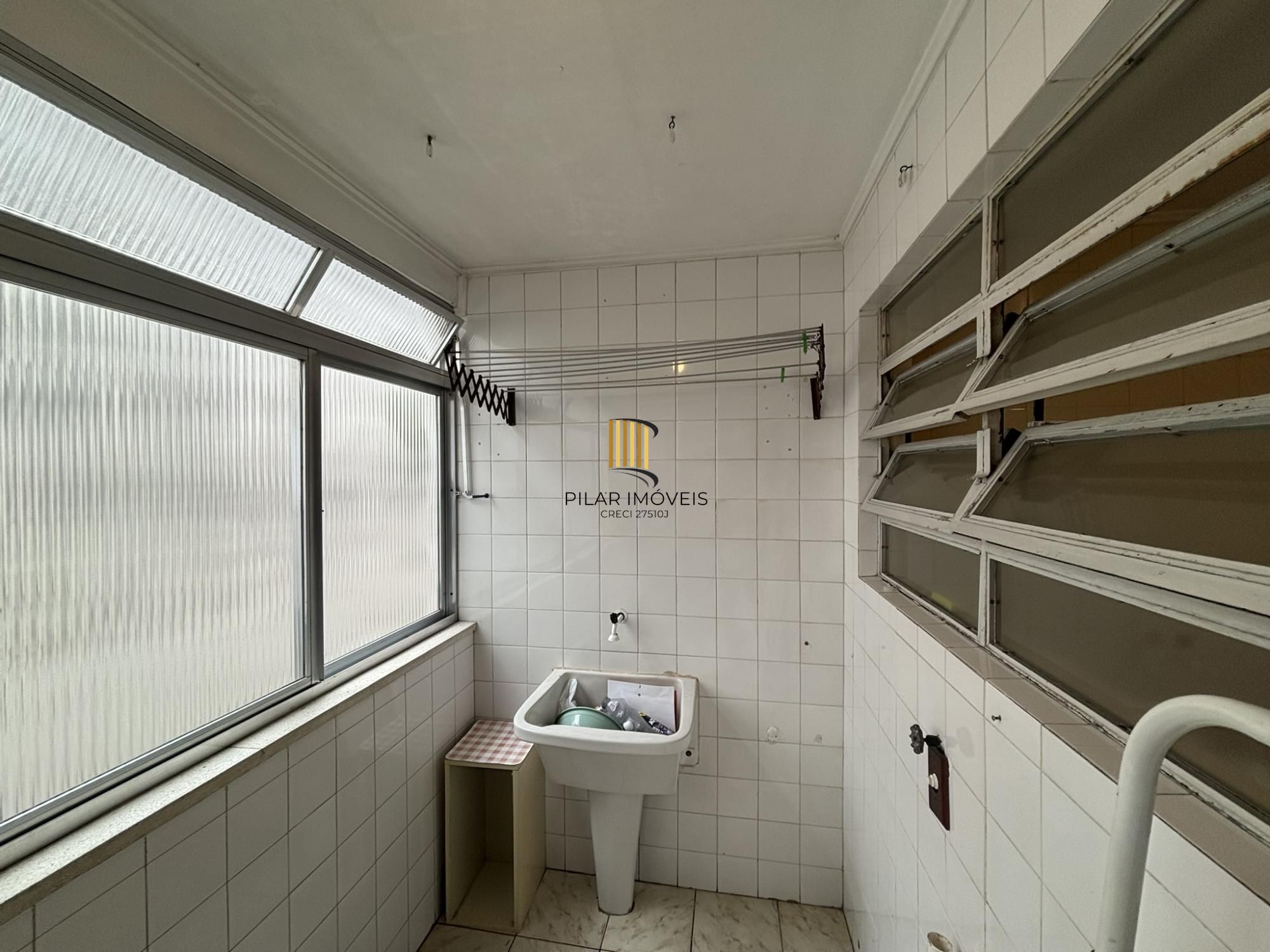 Apartamento de 2 dormitórios no bairro Tristeza.