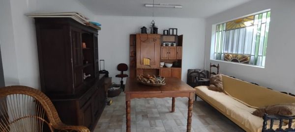 Casa em Porto Alegre, no bairro Jardim Isabel, com 5 dormitório(s), e 5 banheiro