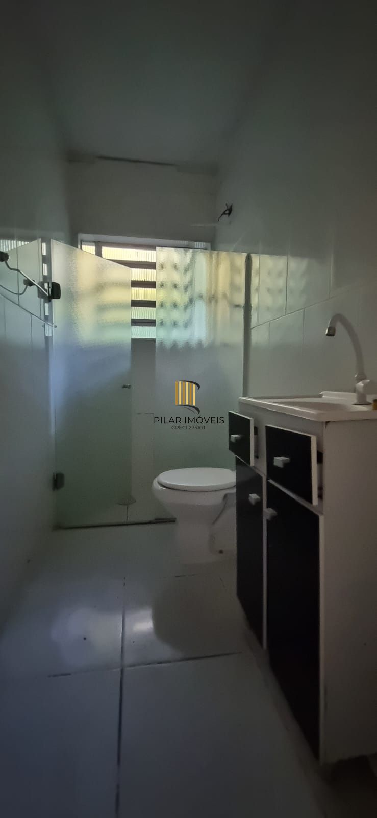 Ótimo terreno com casa em localização privilegiada no bairro.