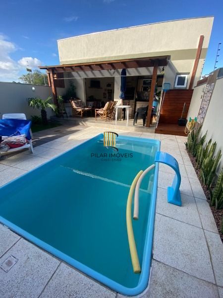 Casa para Venda - 137m², 3 dormitórios, sendo 1 suites, 2 vagas - Hípica