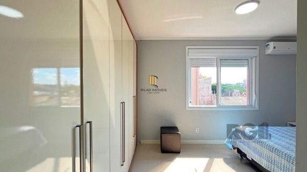 Apartamento em Porto Alegre, no bairro Medianeira, com 3 dormitório(s), e 3 banh