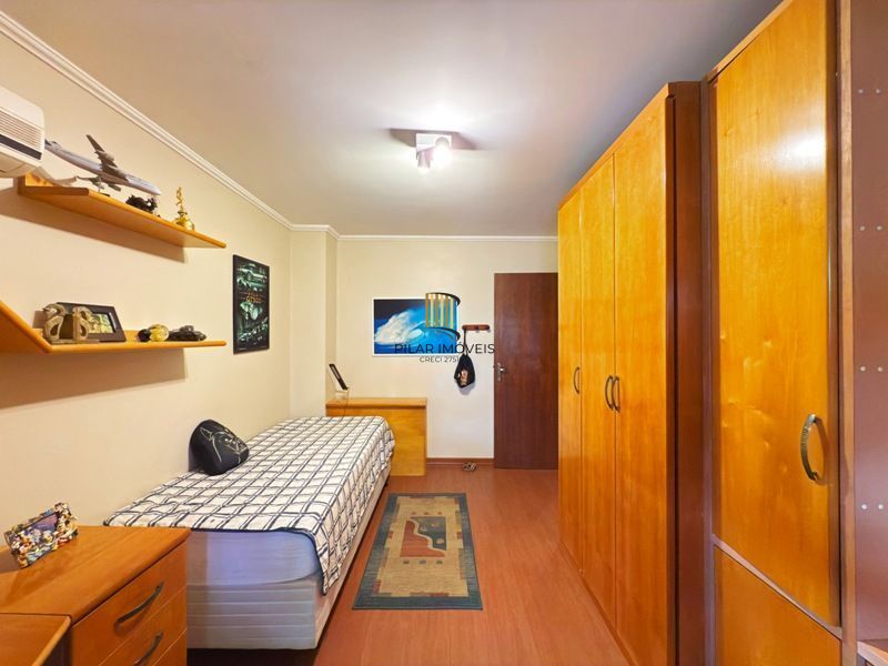 Linda Residência com 3 dormitórios sendo 1 suíte no Jardim Isabel.